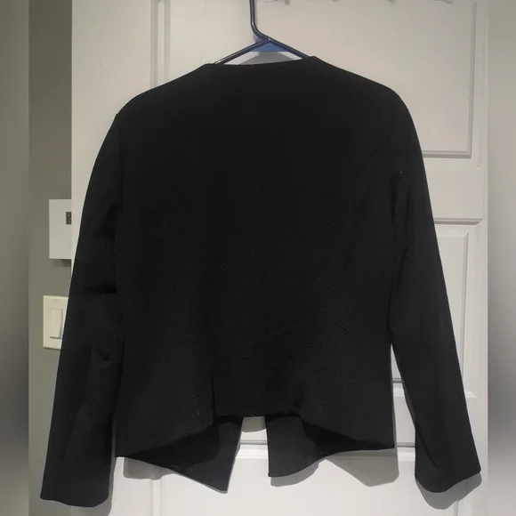 Blazer - Picture 2 of 6